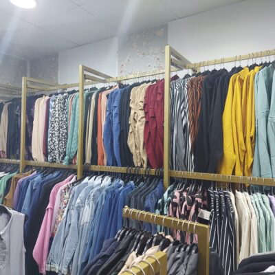 تجهيز محل ملابس حريمي استاندات عرض ب كفر الدوار