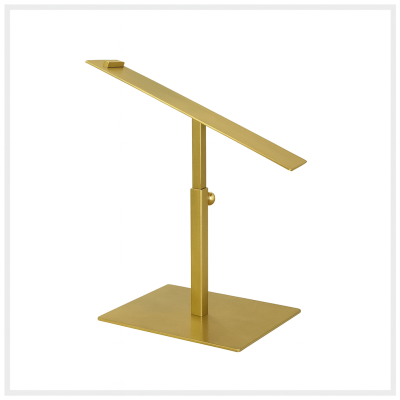 استاند معدني ذهبي أنيق لتنظيم وعرض المنتجات - مثالي لتجهيز المحلات التجارية، غرف الدريسينج، والديكور المعدني العصري